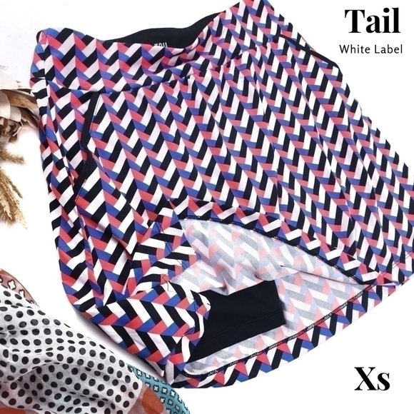 New Tail Multicolored Golf Tennis Skort Sz Xs - Picture 1 of 8